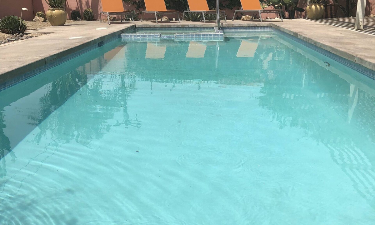 Palm Desert House | Prime Location! Walking distance to El Paseo! Home you have been searching for.
