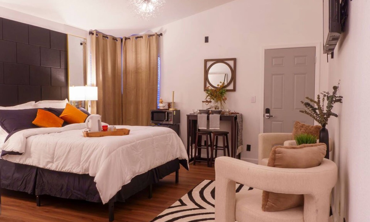 Rio Linda Apartment | Private Entrance Master Suite w/Kitchenette