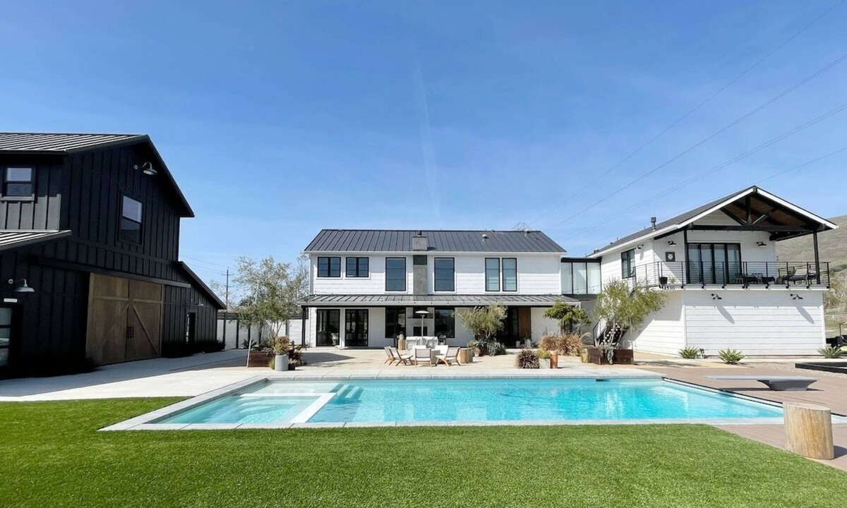 San Luis Obispo House | Private pool & hot tub retreat near downtown SLO
