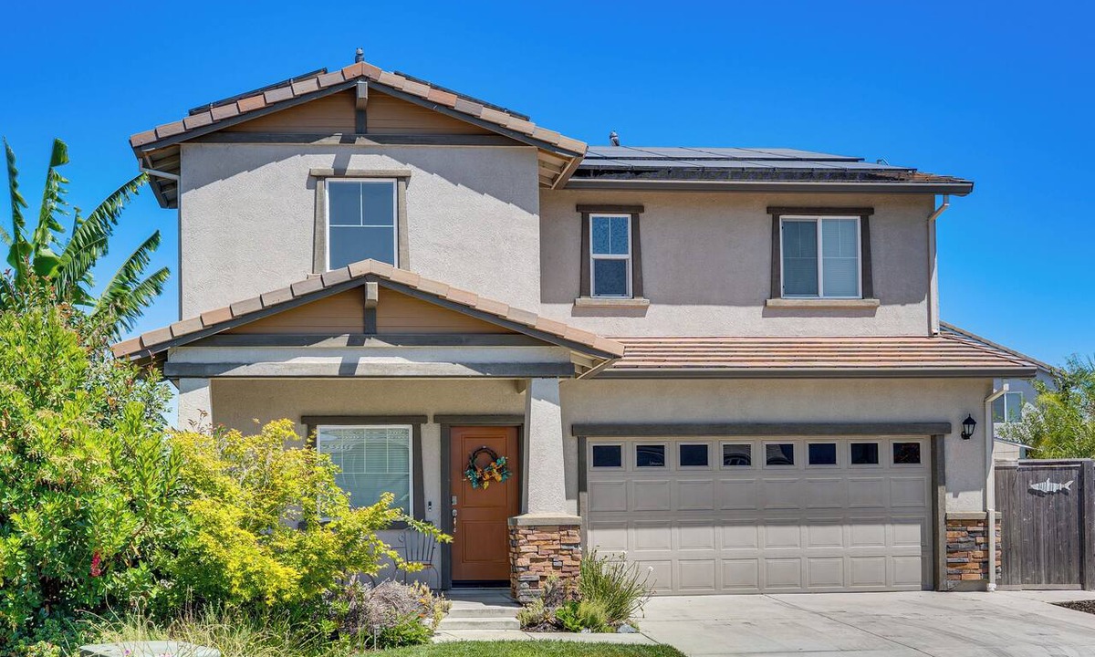 Stockton House | Private Pool & Yard! Family Getaway in Stockton