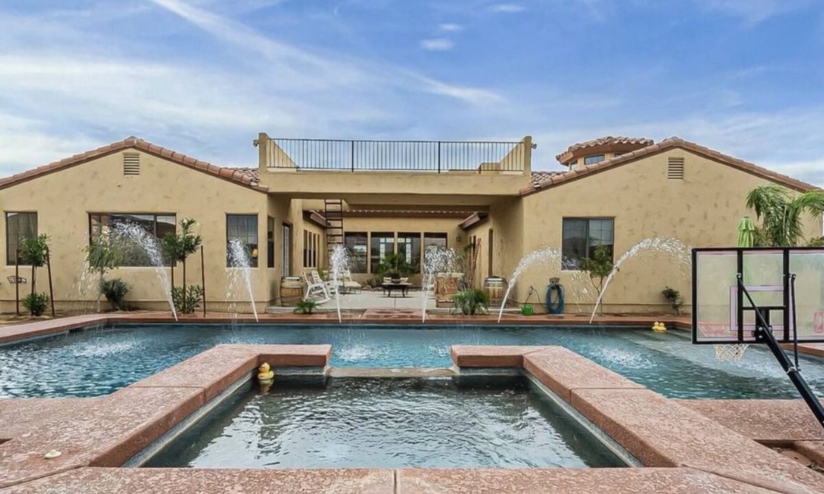 Valley Farms House | Ranch Retreat 4-5bedroom ranch style home on property in amazing Queen Creek