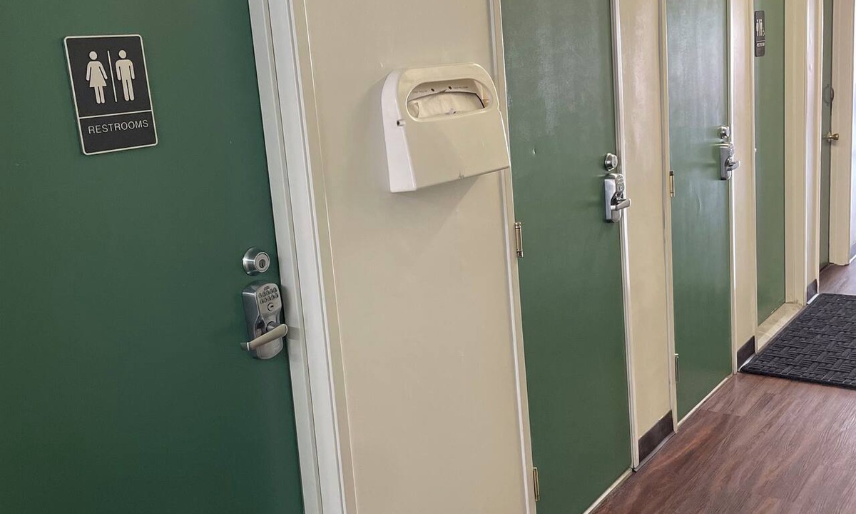 Huntington Park Hostel | Randolph Hotel