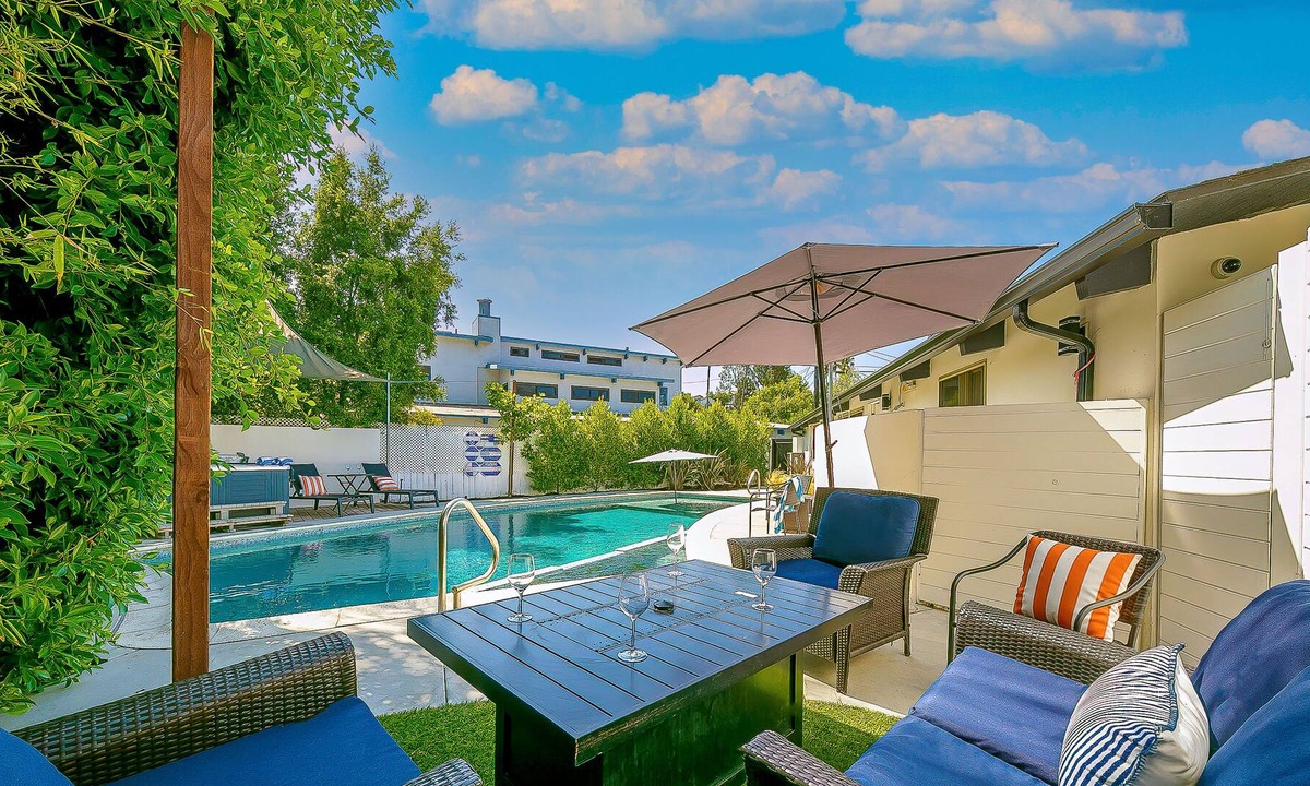 Point Loma House | Recently Remodeled Dog-Friendly Home with Private Heated Pool & Fireplace