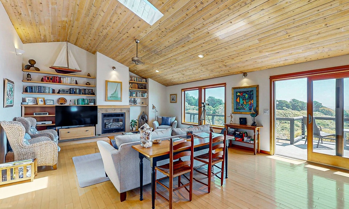 Manchester House | Rejuvenate in this home with fire place, hot tub, ocean/lighthouse/sunset views
