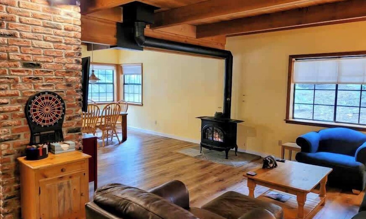 Truckee House | Relax Inn | Close to Attractions Galore!