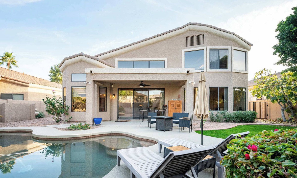 Fox Crossing House | Relaxing 4BR House w/Pool Near Golf Club & Lake