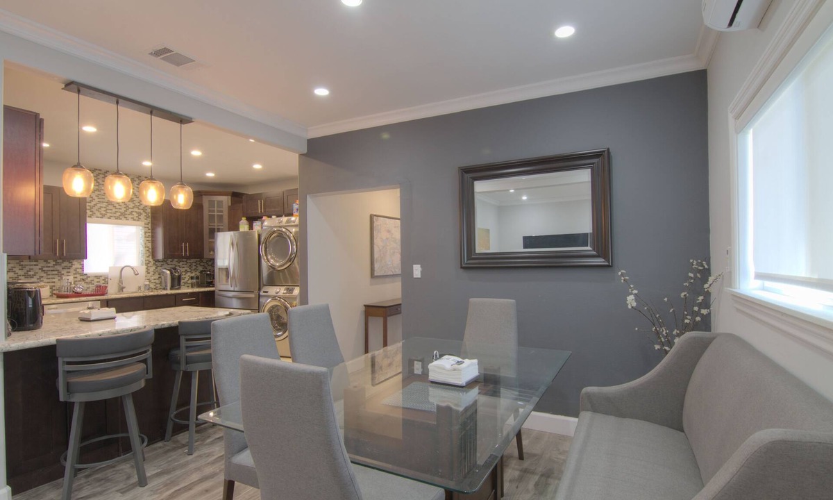 Belmont Heights House | Remodeled 2 Bdrm 1bath Bungalow All The Amenities In Long Beach Belmont Hts