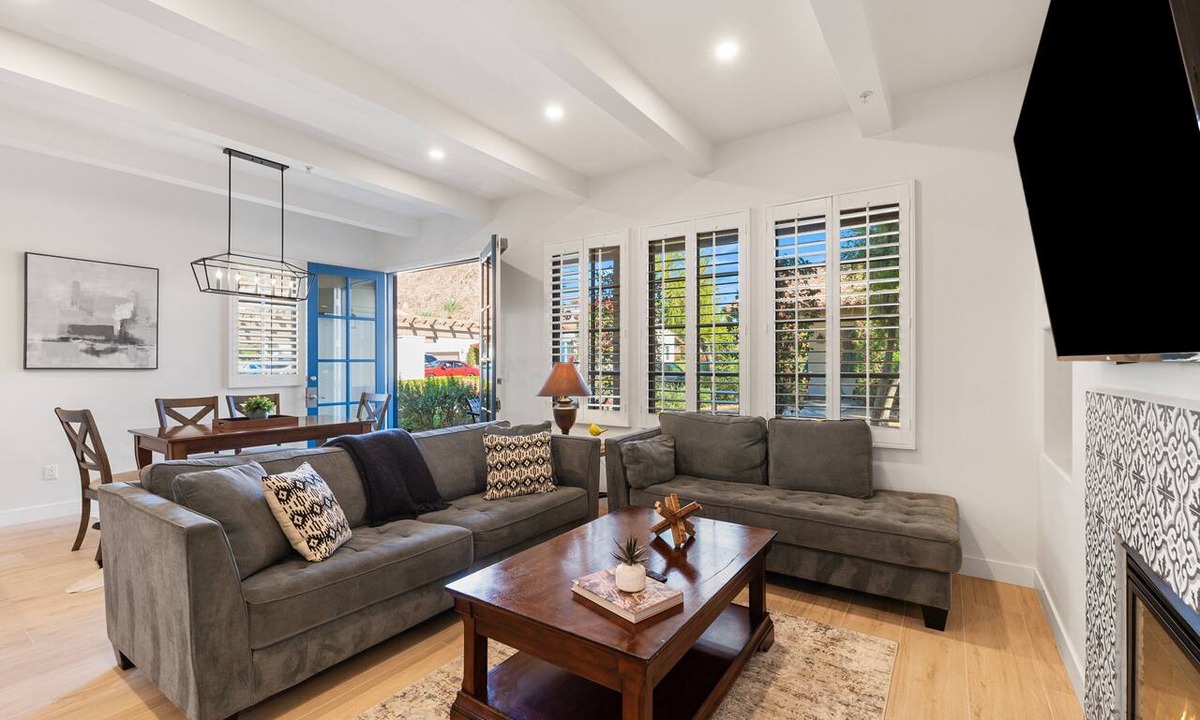 La Quinta Condo | Remodeled! Luxurious Villa near Clubhouse -Pet Friendly! - Ground Floor (C44)
