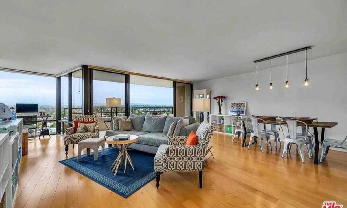 Marina del Rey Condo | Remodeled two-bedroom condo. panoramic views and a luxurious, dreamy atmosphere.