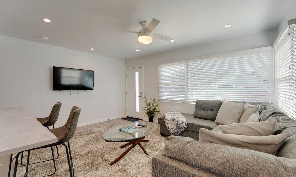 Roseville - Fleet Ridge Apartment | Renovated 1BR in Point Loma Near Harbor & Airport