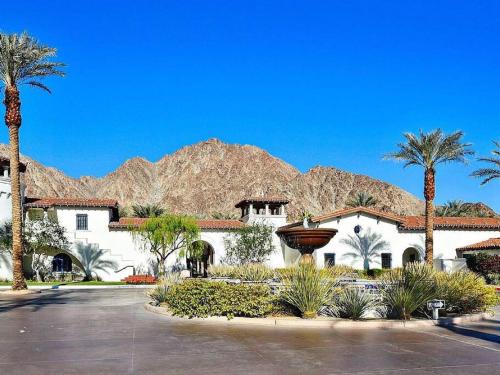 La Quinta House | Resort King Studio with Private Balcony 064622