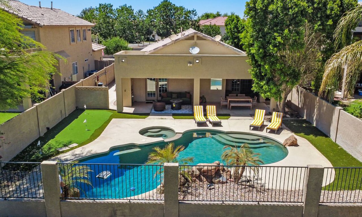 Ocotillo House | Resort‑Style Fairway Home Private Pool, Spa, Putting Green, Fire Pit, Game Rm