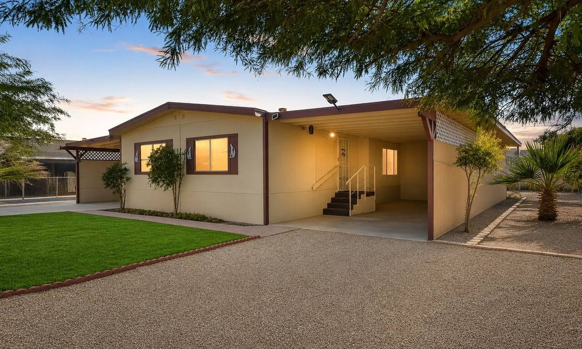 Mohave Valley House | River Retreat Near Needles-Sleeps 8-Boat Parking-Fully Furnished-Snowbirds