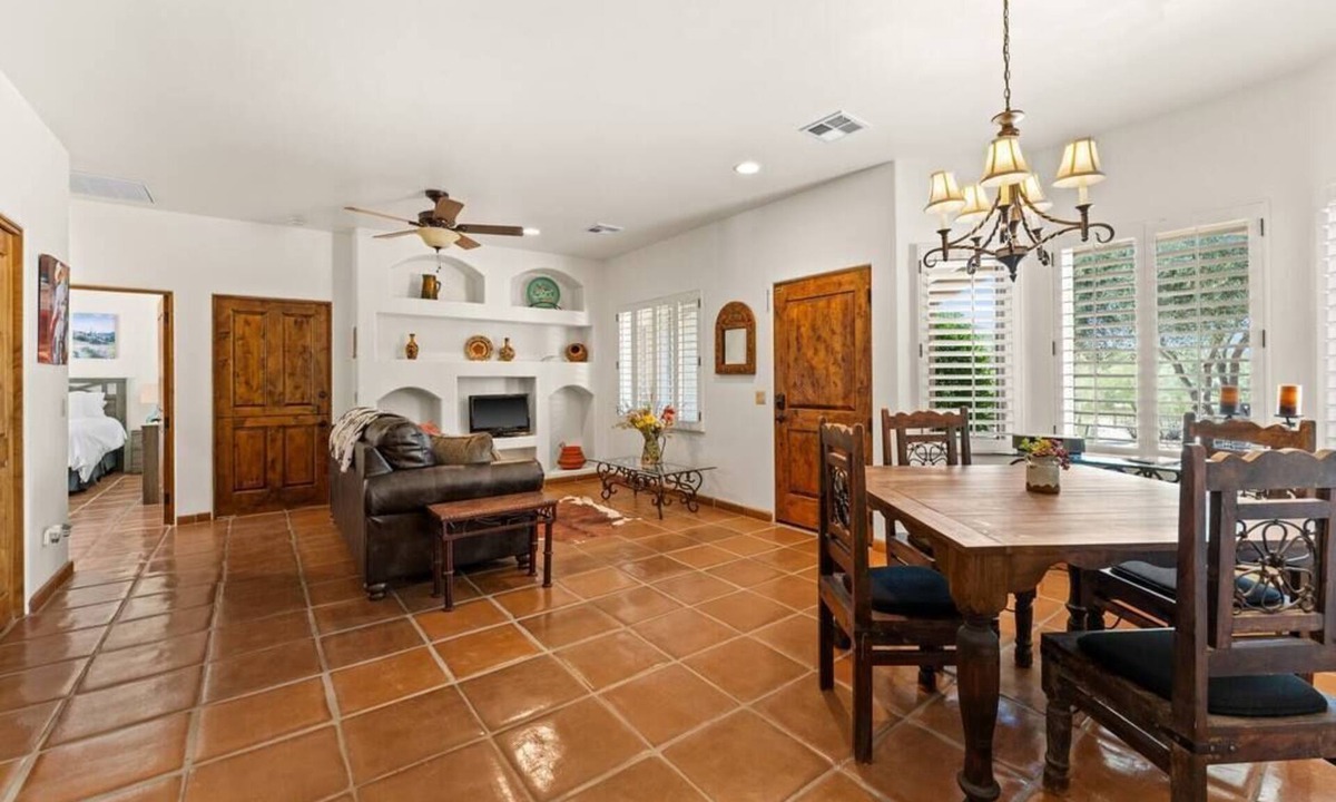 Wickenburg Villa | RODEO/Luxury linens/WD/full kitchen/courtyard/F/P