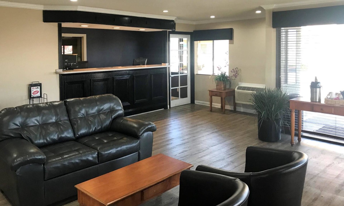Guasti Hotel | Rodeway Inn Ontario Airport Mills