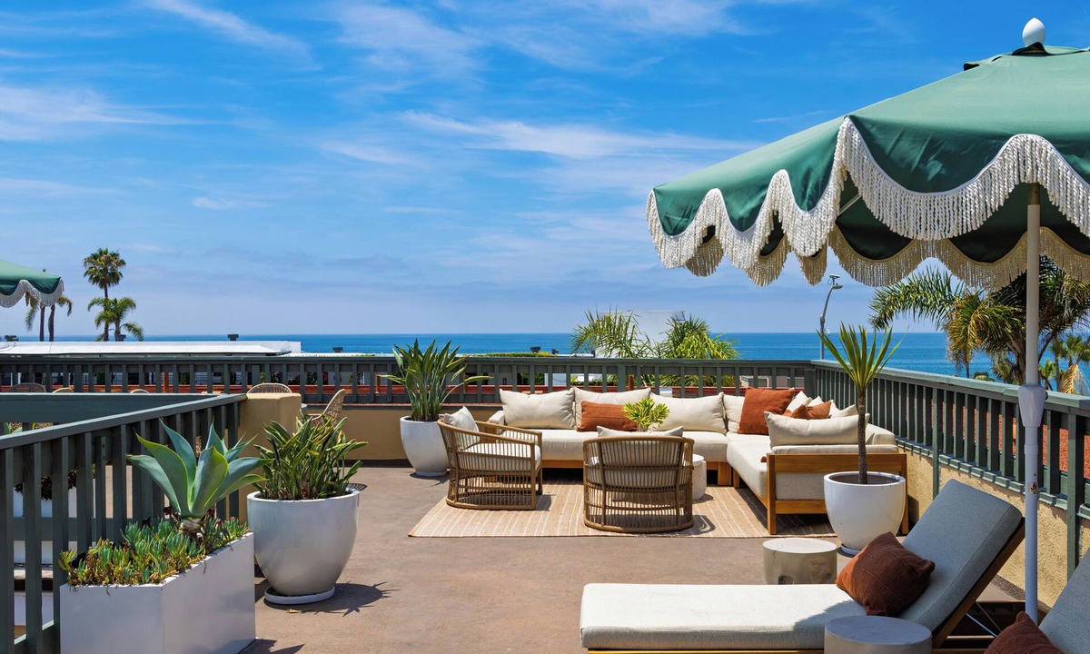 Diamond Crestview Hotel | Rooftop + Pool + Hot Tub | Walk to Laguna Beach + Dining | The Mara