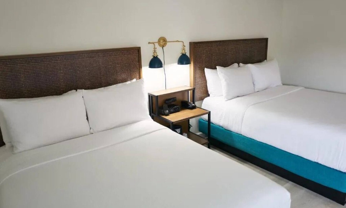 Downtown San Francisco Hotel | San Francisco Stay with Heated Pool, Walk to Union Square & Civic Center