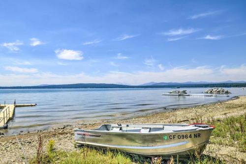 East Shore House | Scenic Lake Almanor Home w/Mountain Views!