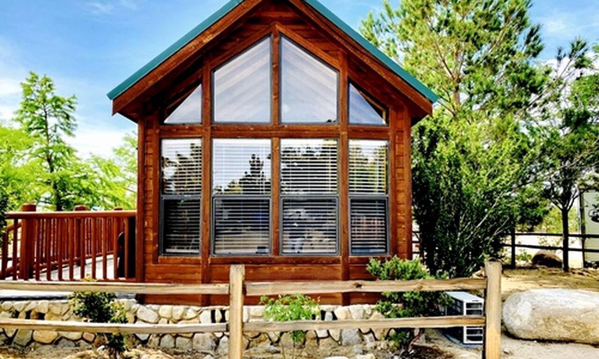 Lone Pine Cabin | Scenic Mountain Cabin with Sierra Nevada Views on Highway 395 Near Lone Pine, California