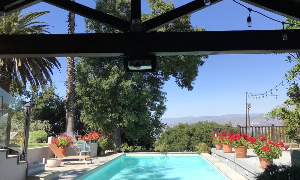 Los Angeles Cottage | Secluded cottage Hollywood Hills in sunny garden