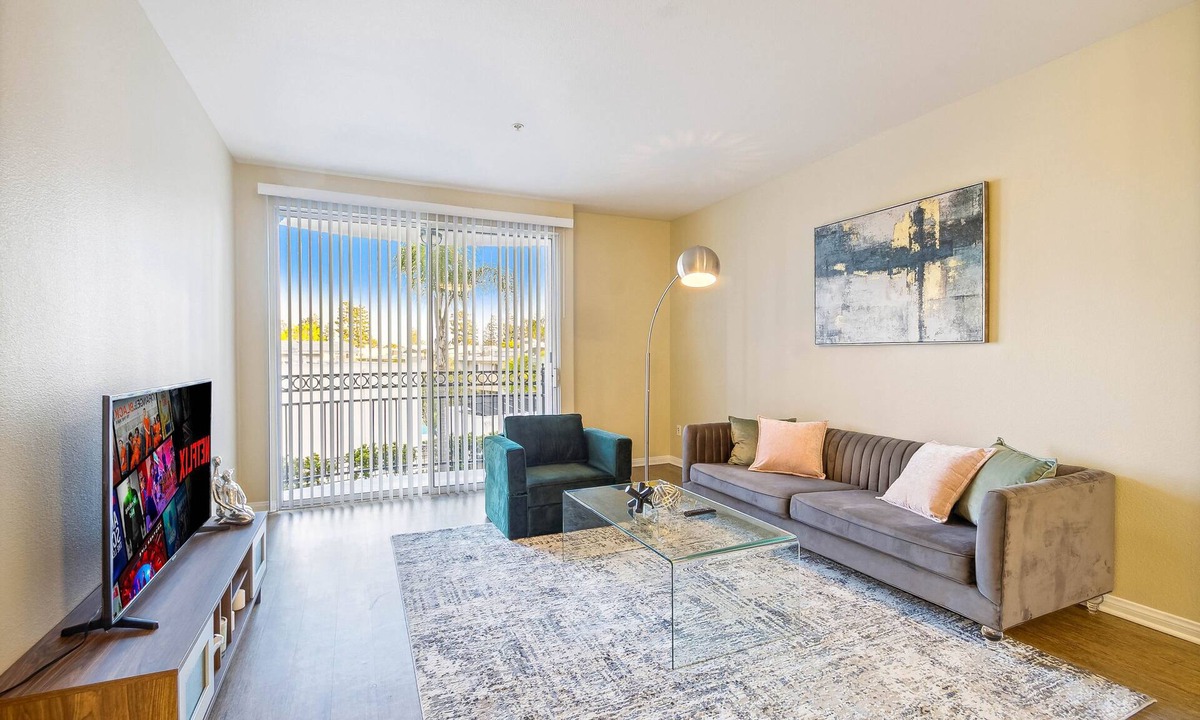 Del Rey Apartment | Serene Marina Hideaway | King Bed, Jacuzzi & BBQ