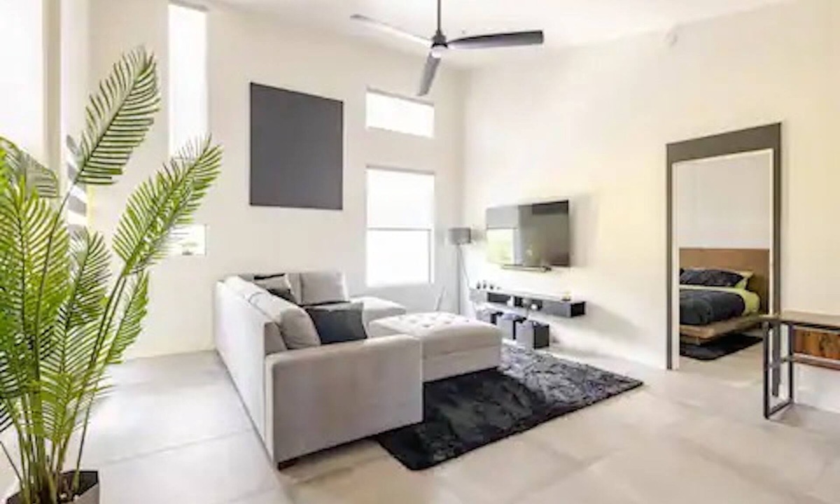 Riverside Condo | Sleek Monochrome Haven! 2BR 2 BA