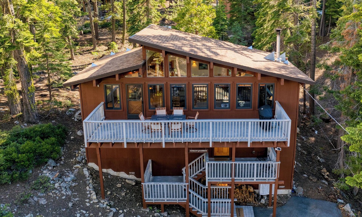 Tahoma House | Sleeps 20, 2 Homes Near Ski Resort | Beach + Lake Access, Pool | Homewood