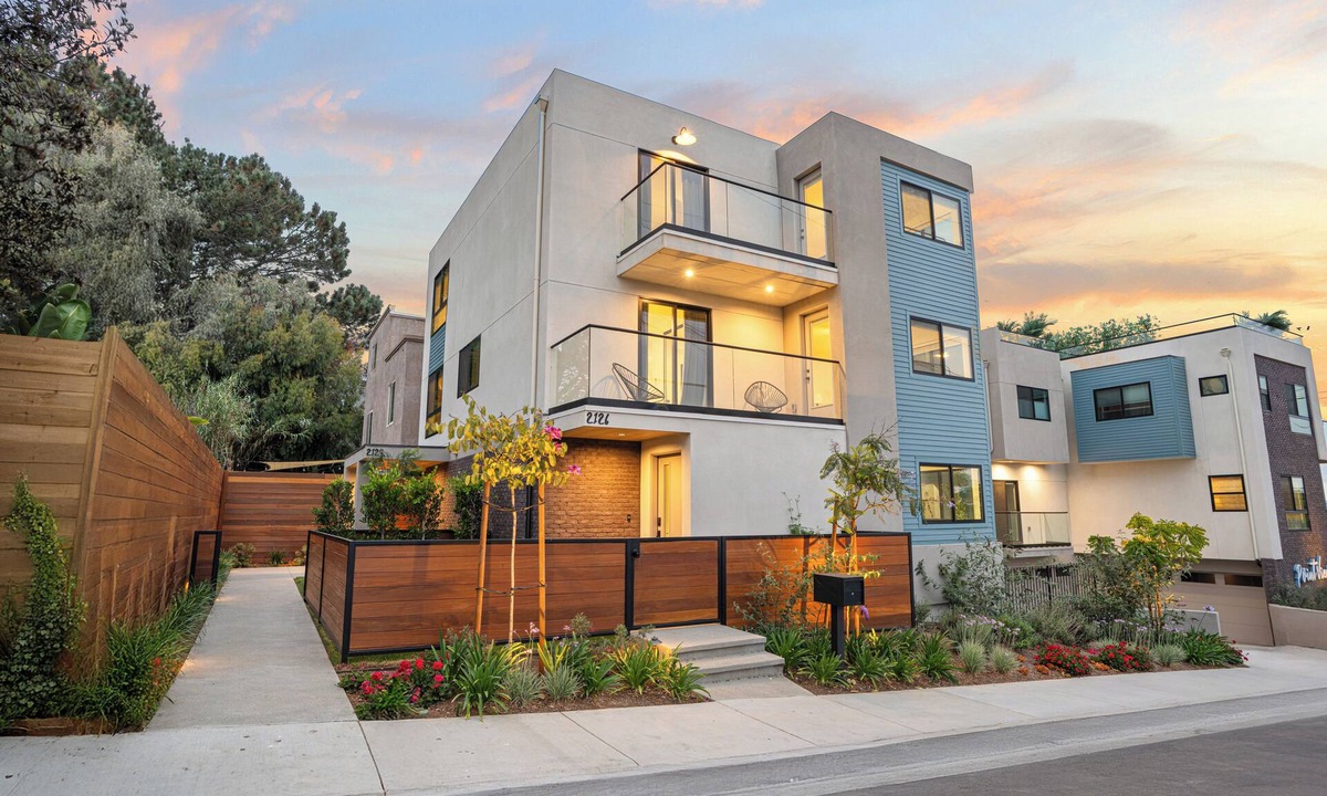 Point Loma Heights House | Sleeps 26 | 2 Homes, Steps from Sunset Cliffs, Ocean Beach & Dining