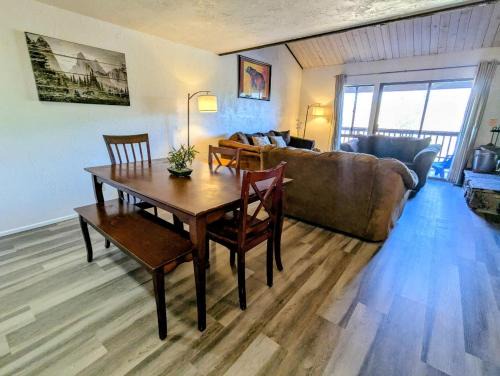 Big Bear Lake House | Snow Summit Townhouse 23