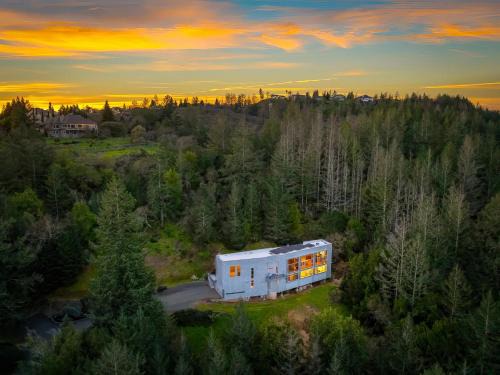 Santa Rosa House | Sonoma Hills - Mountain Views, Fireplace & BBQ