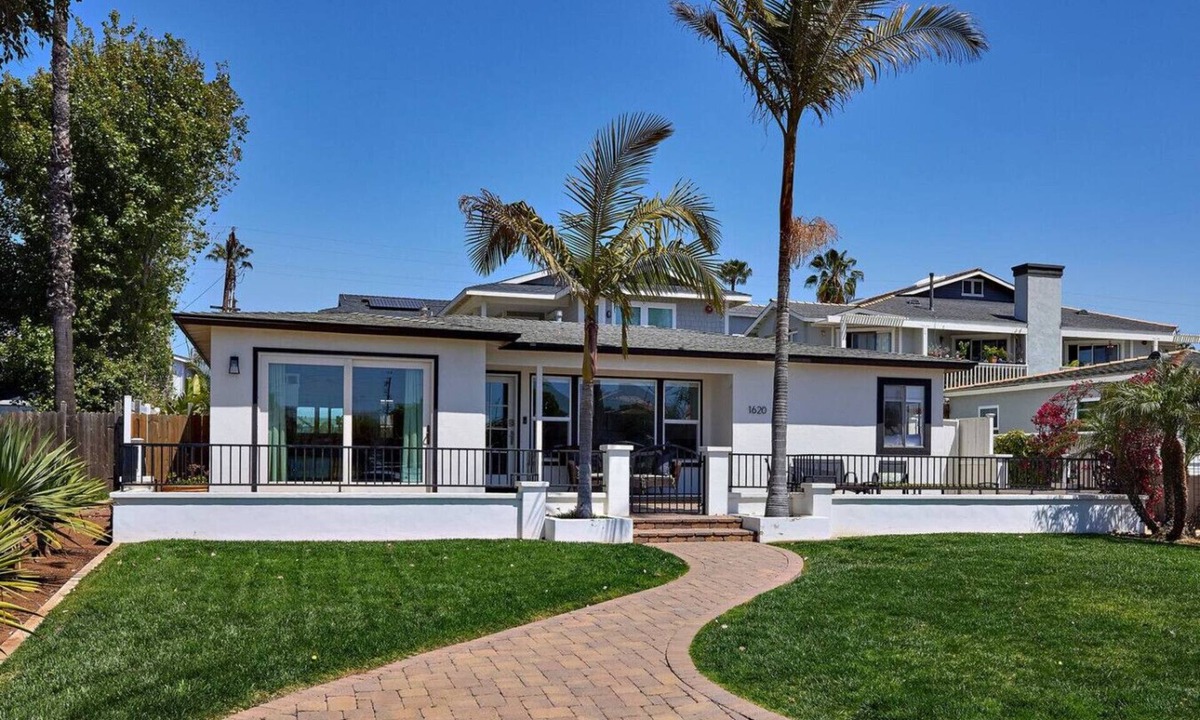 South Oceanside House | South O Seabreeze ~ Close to beaches & restaurants
