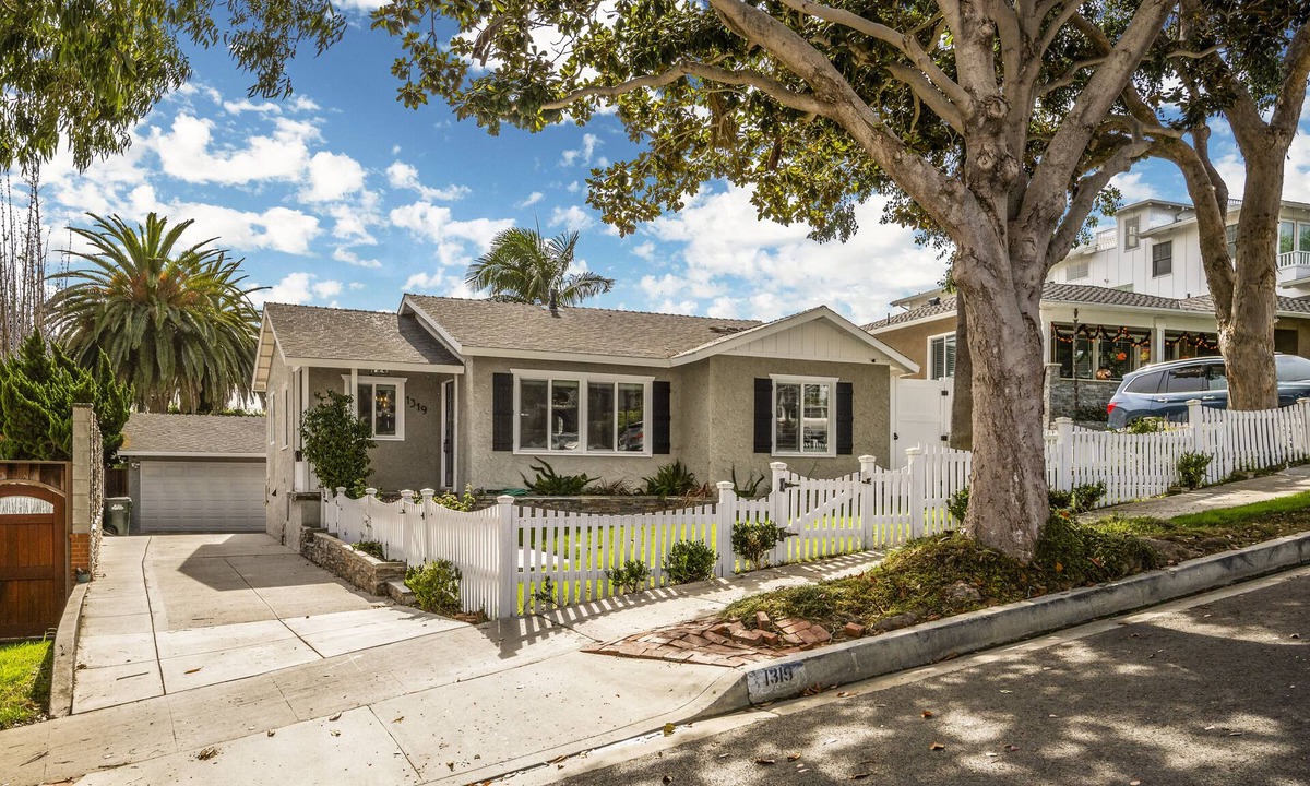 South Redondo House | South Redondo Beach Home with amazing heated pool!