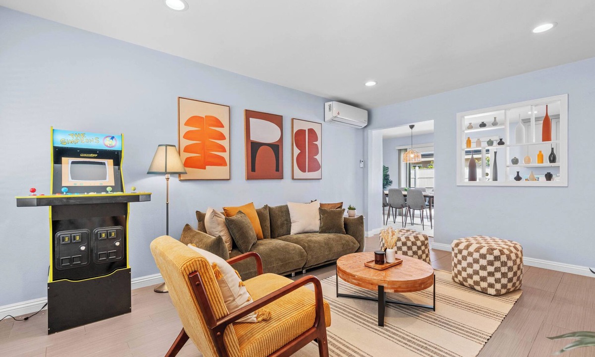 Midway City House | Spacious 4-bedroom house with WiFi, AC in serene Midway City