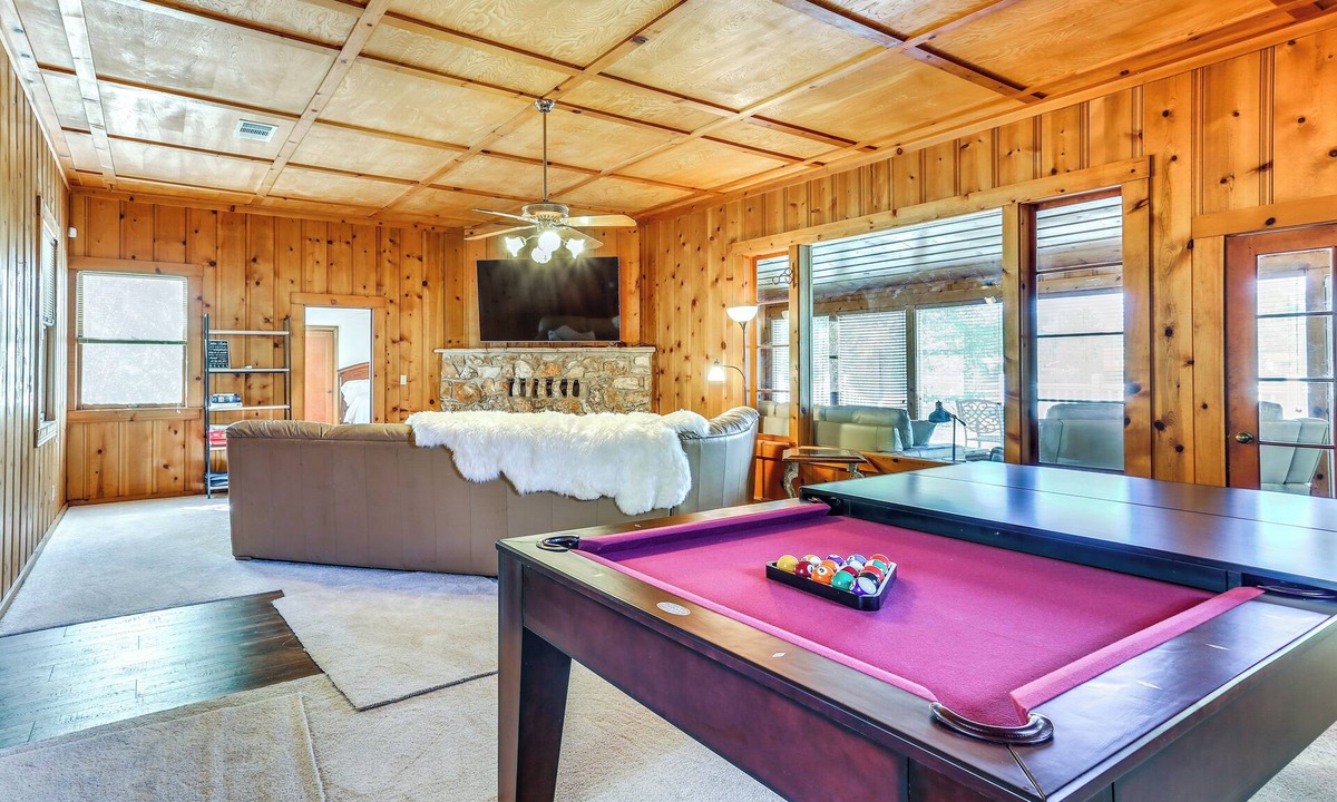 Yosemite Lakes House | Spacious Coarsegold Getaway ~ 34 Mi to Yosemite!