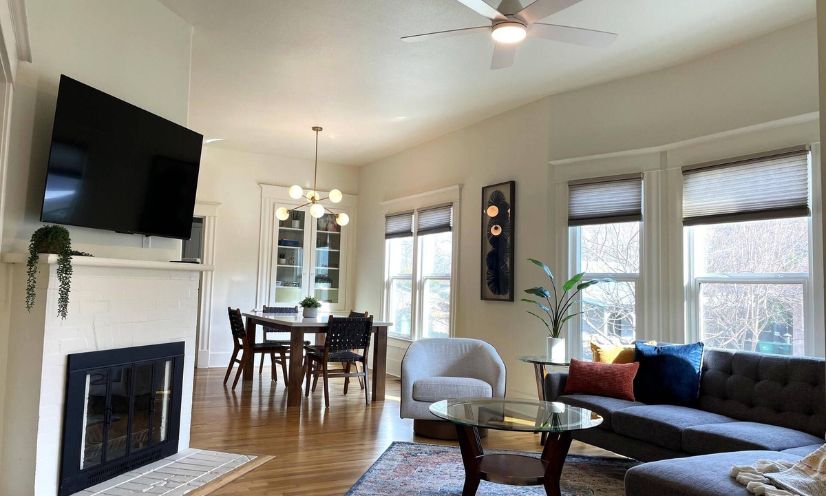 Chico House | Spacious, Family Friendly Historic Home with Modern Amenities