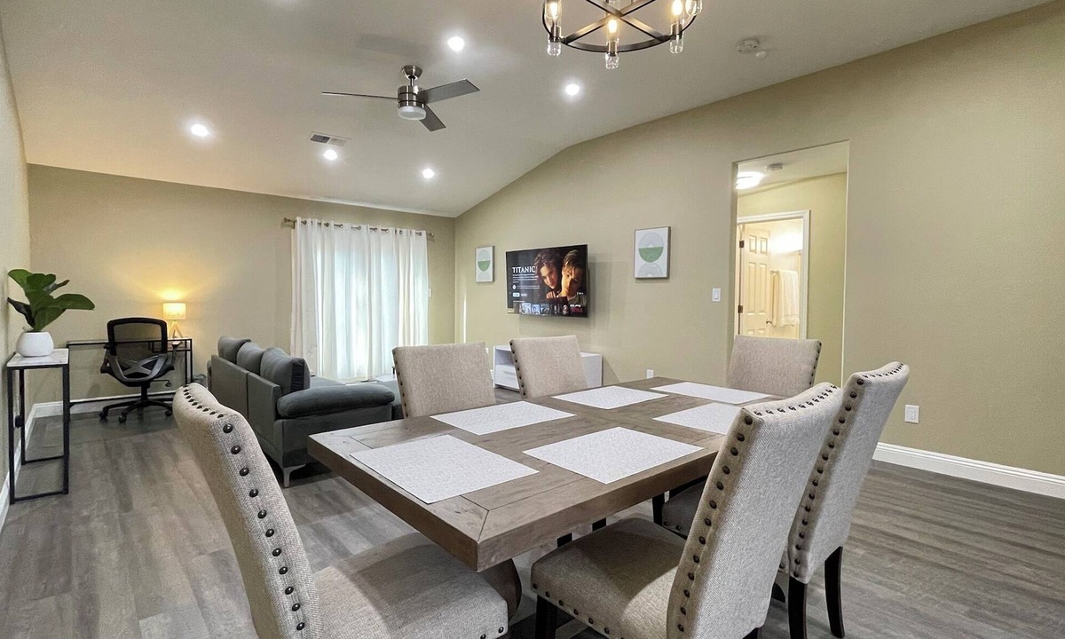 Pumpkin Center House | Spacious Remodeled Home