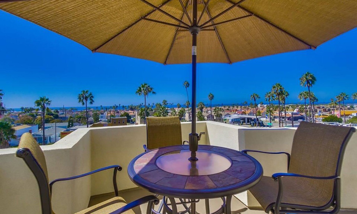 Townsite House | Spanish Town home Just Blocks To The Beach With Panoramic Ocean Views