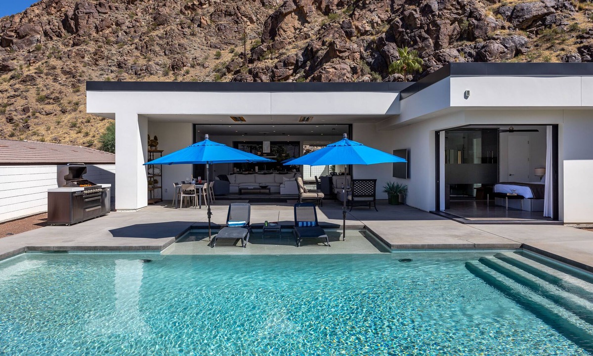 Araby Cove House | Stay in 3rd Rock Home !