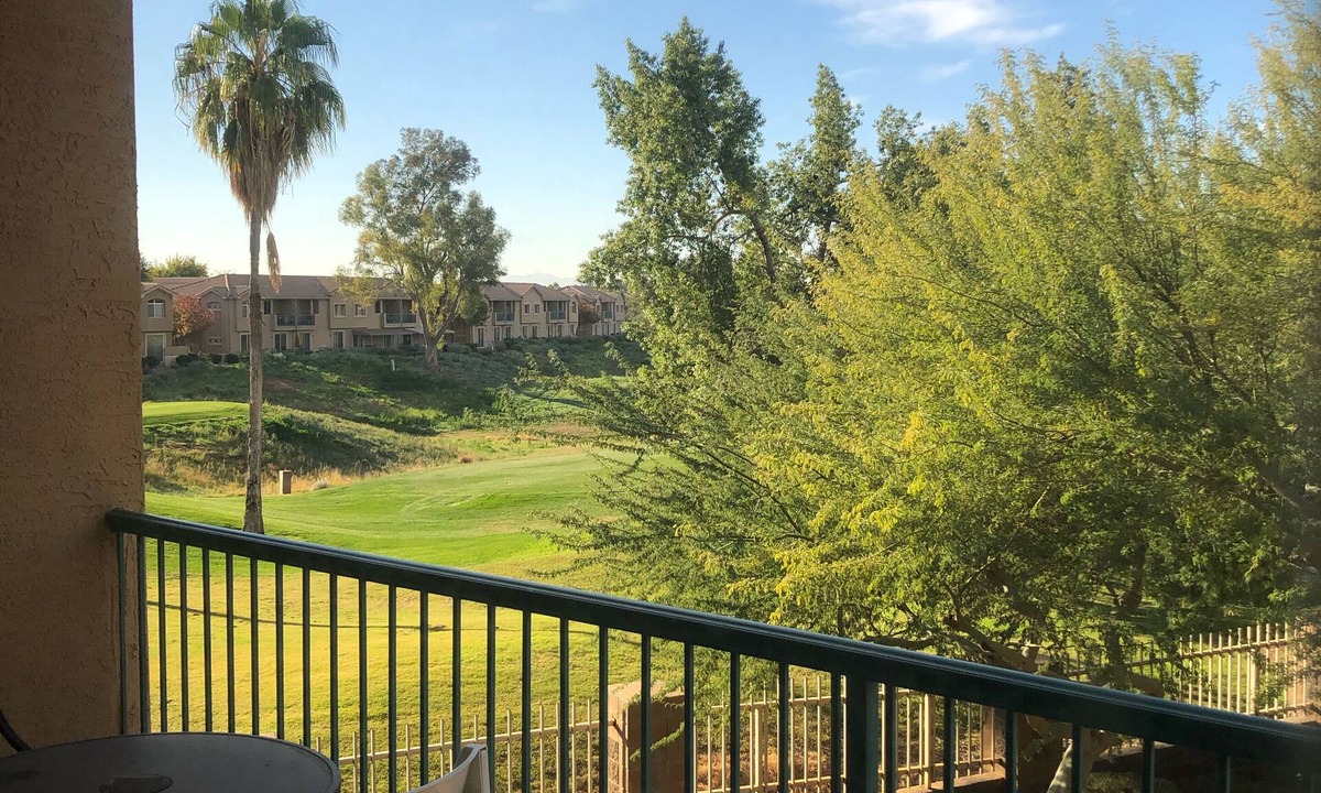 Superstition Lakes Condo | Stunning 10 out of 10 quiet gated golf condo for that home away from home