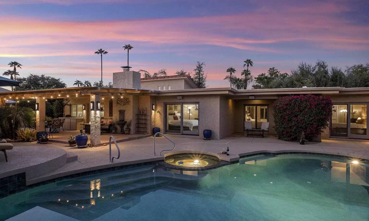South Scottsdale House | Stunning home, 5-star location, set in resort-like grounds with pool and spa!