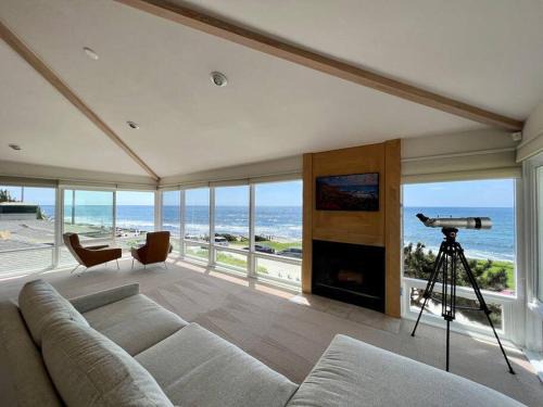 Village of La Jolla House | Stunning Luxury Oceanfront La Jolla Home!