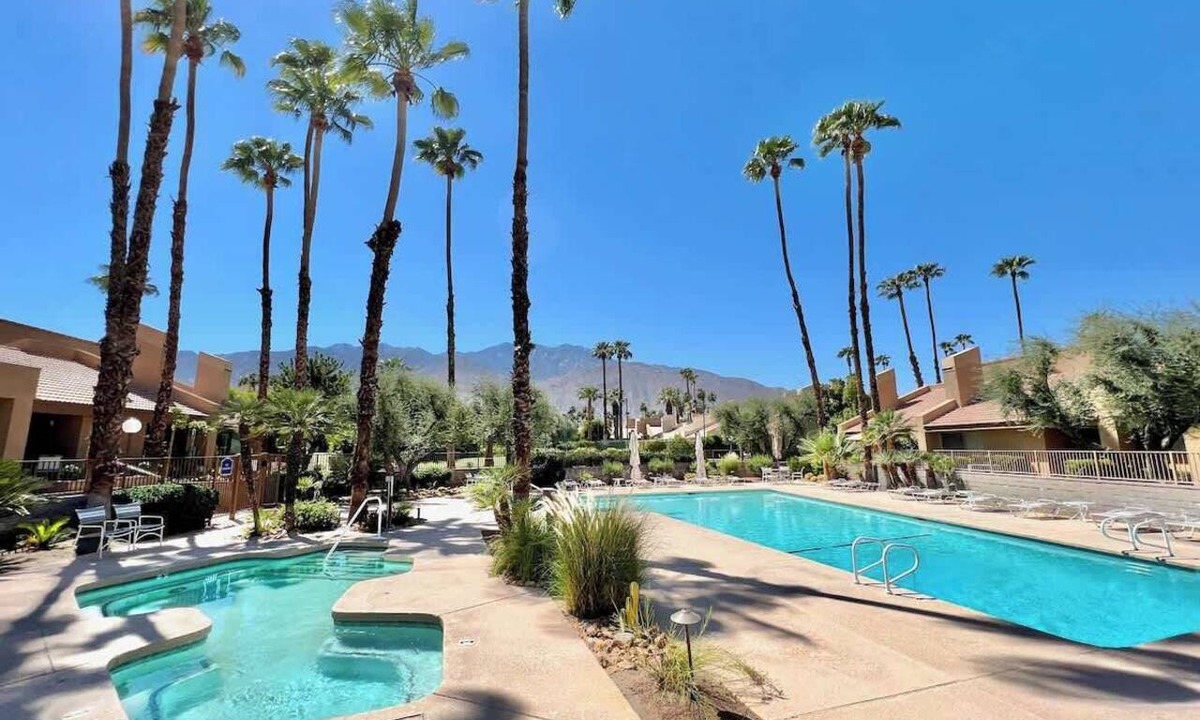 Araby Condo | Stylish 2BR+Office, Big Pool, Pickleball and more