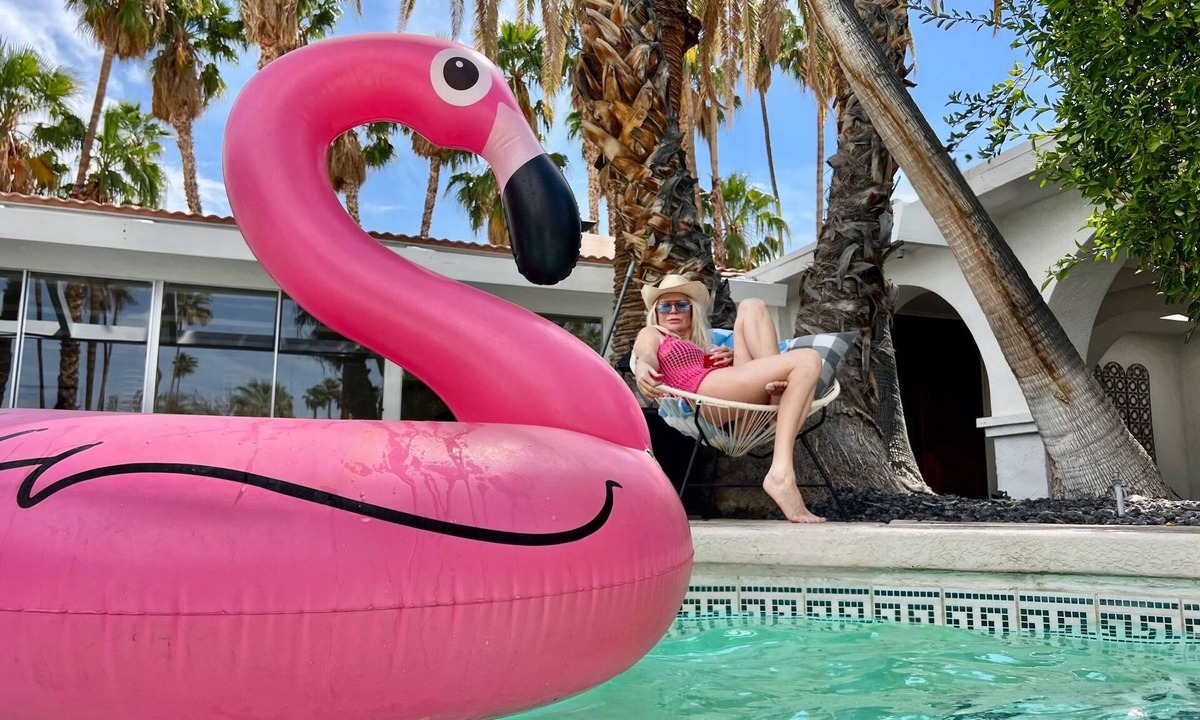 Indian Canyon House | Stylish Chic Escape, Private Pool & Golf Course Residence. Fun & Fabulousity