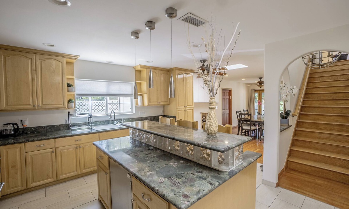 Encino House | Sunny Home Encino