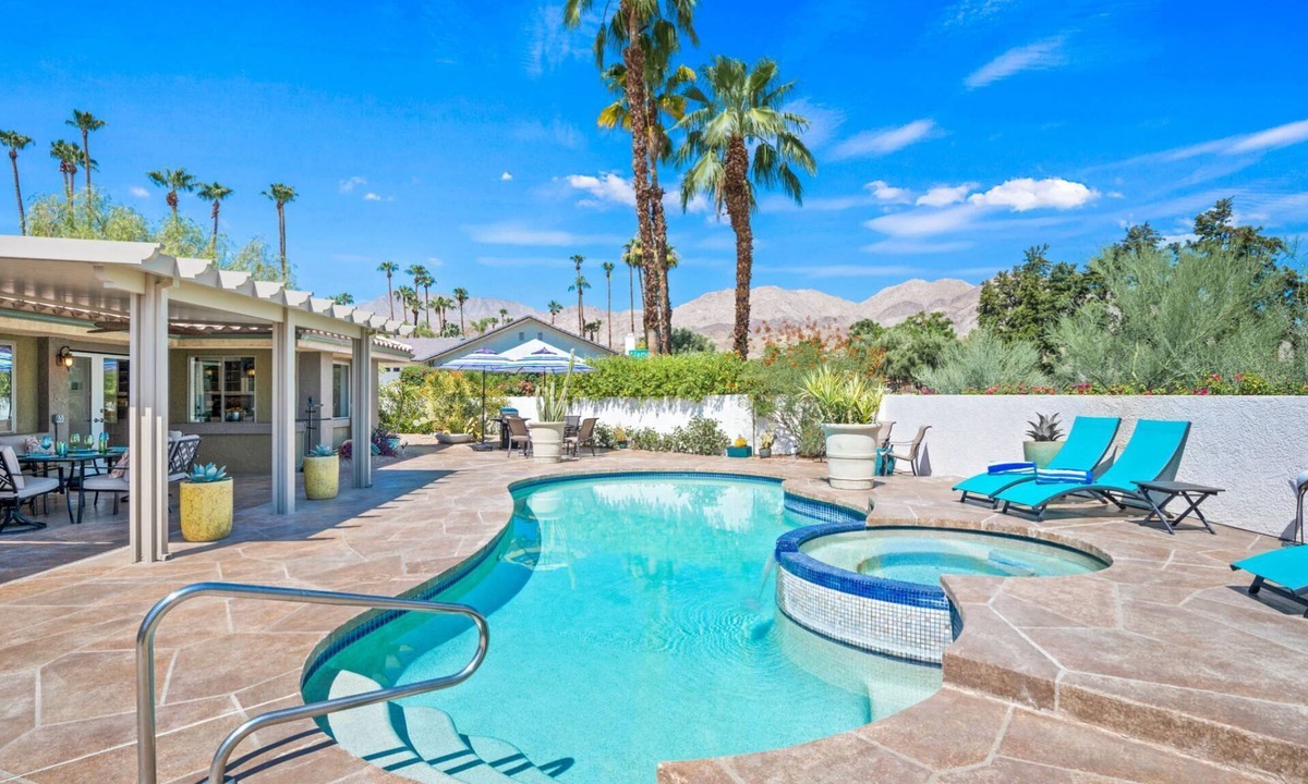 Palm Desert House | Sunset Mountain View Home in heart of South Palm Desert, Private Pool/Spa!