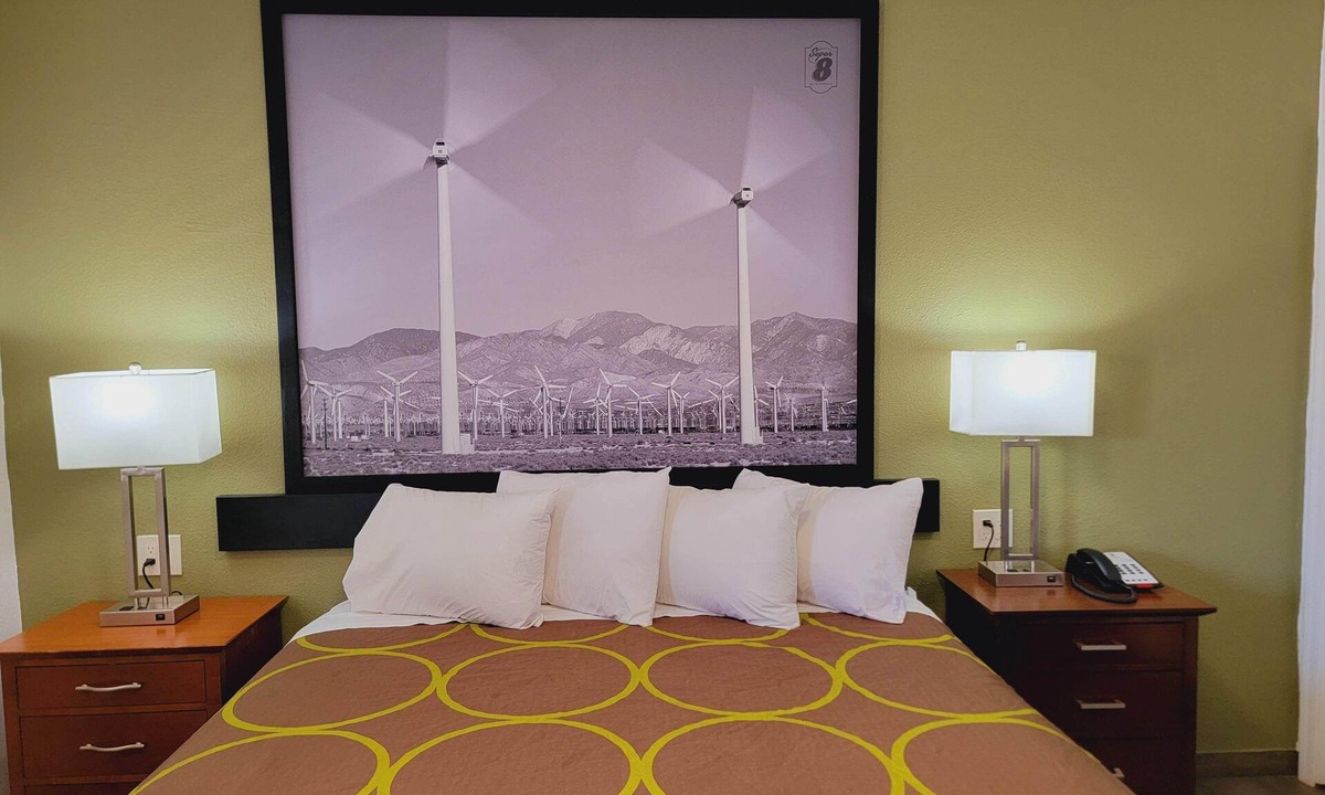 El Centro Hotel | Super 8 By Wyndham El Centro North