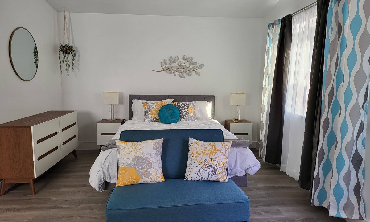 Southeastern Sacramento Apartment | Superb tiny home walking distance to UC Davis Medical Ctr and Shriners Hospital