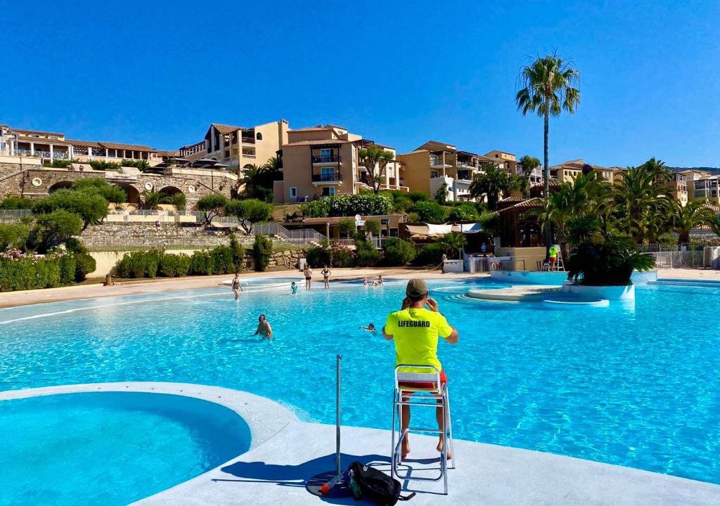Cap Esterel Apartment | Superbe duplex T3 climatisé avec Terrasse et Solarium, magnifique vue Mer et Golf
