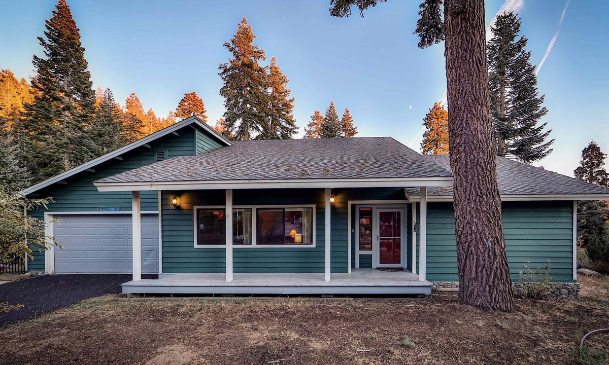 Upper Kingsbury House | Tahoe Family Getaway