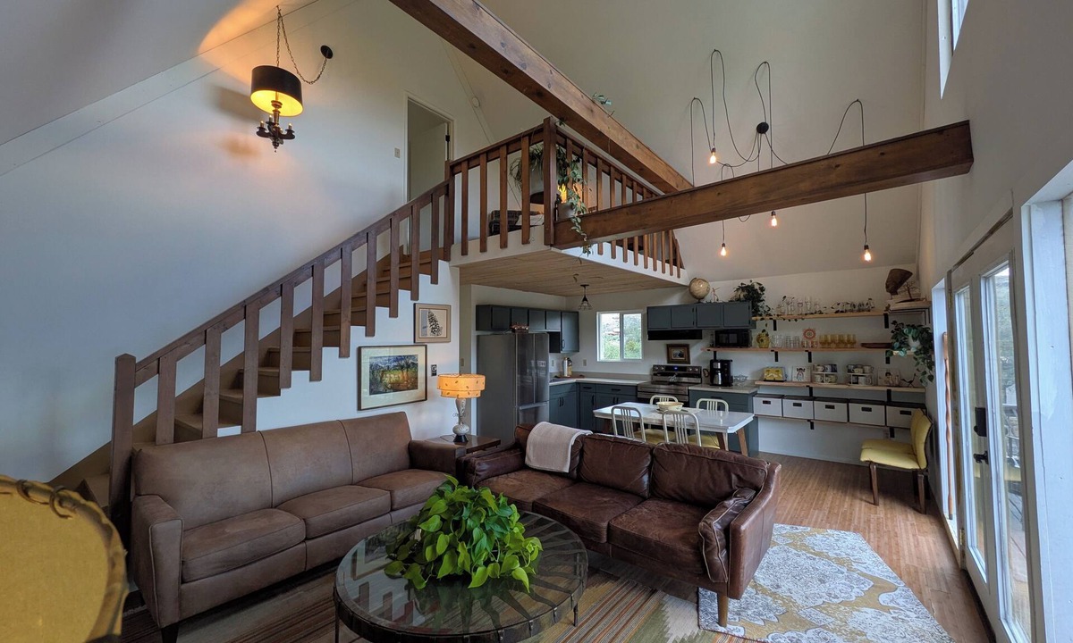 Diamond Valley House | The Artful Twist a boutique experience